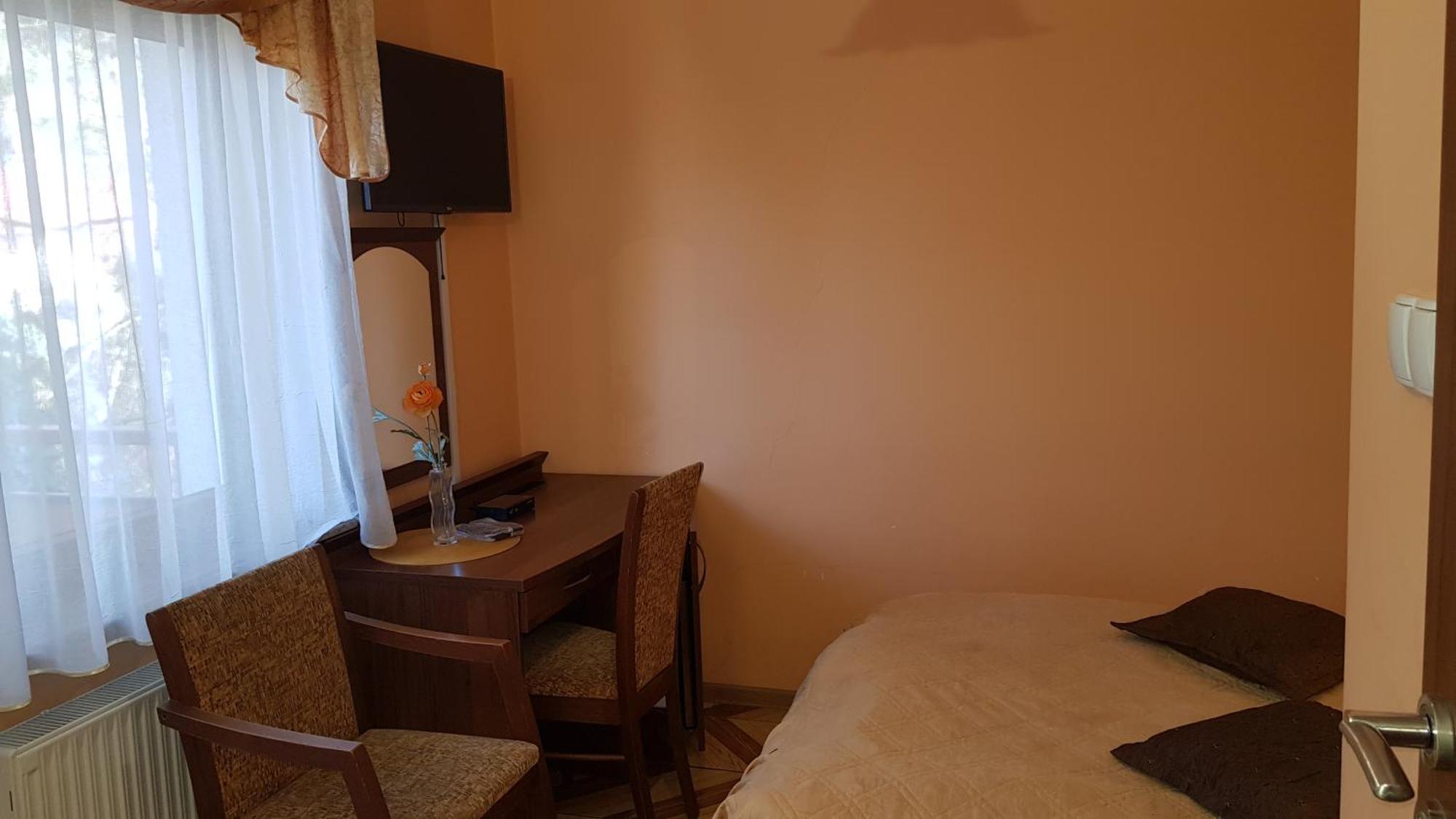 Goscinne Akacja Bed & Breakfast