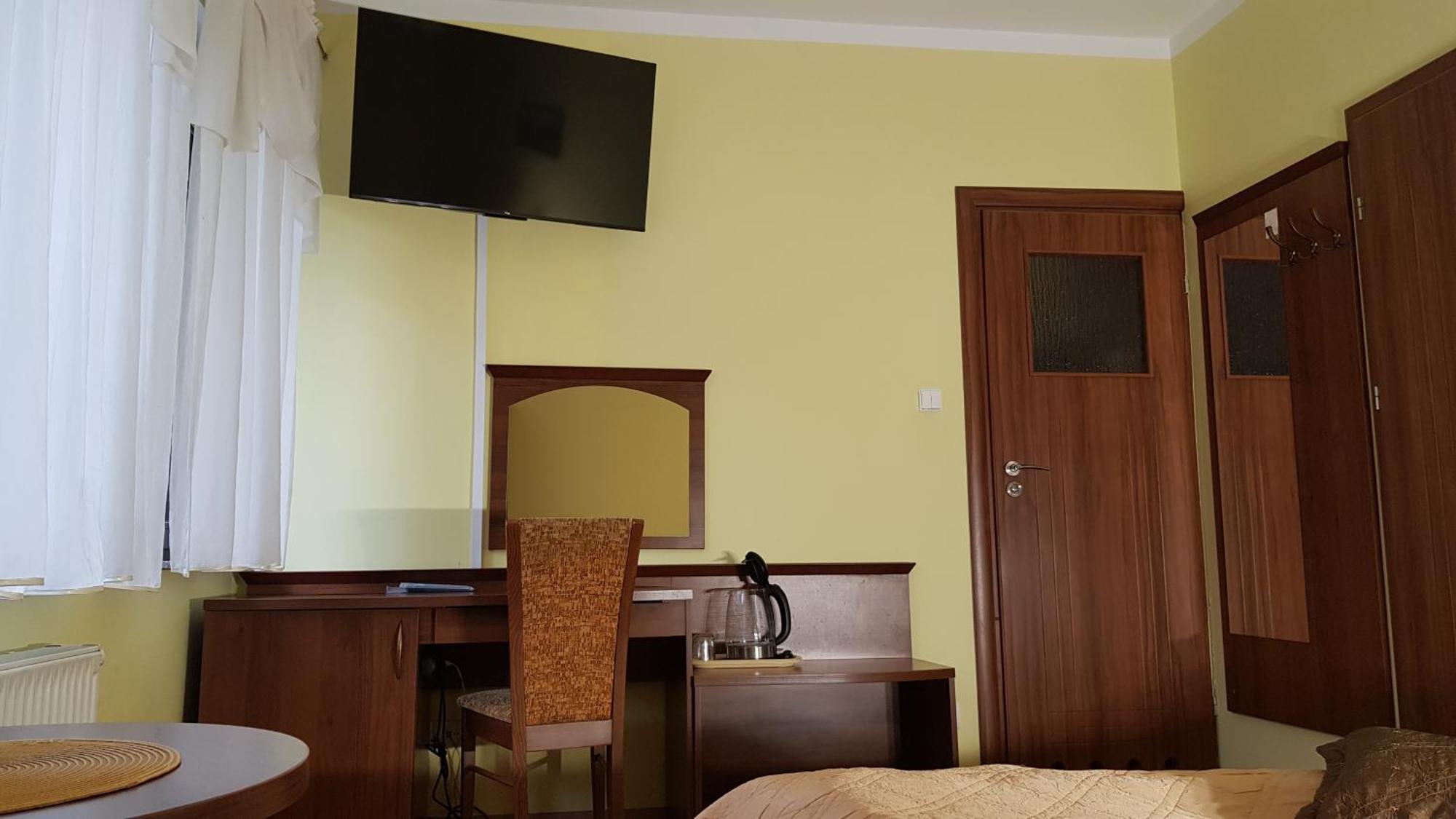 Bed & Breakfast Goscinne Akacja Polanica-Zdrój